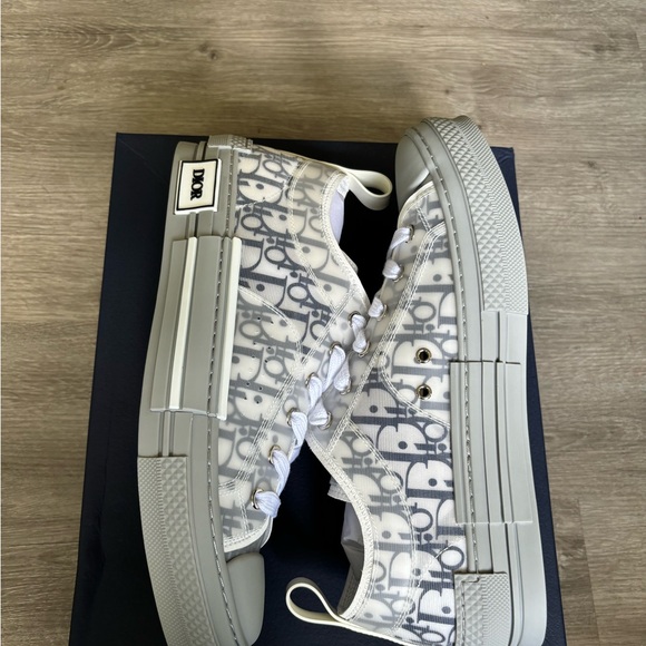 Dior Gray B23 Sneakers - Picture 1 of 5